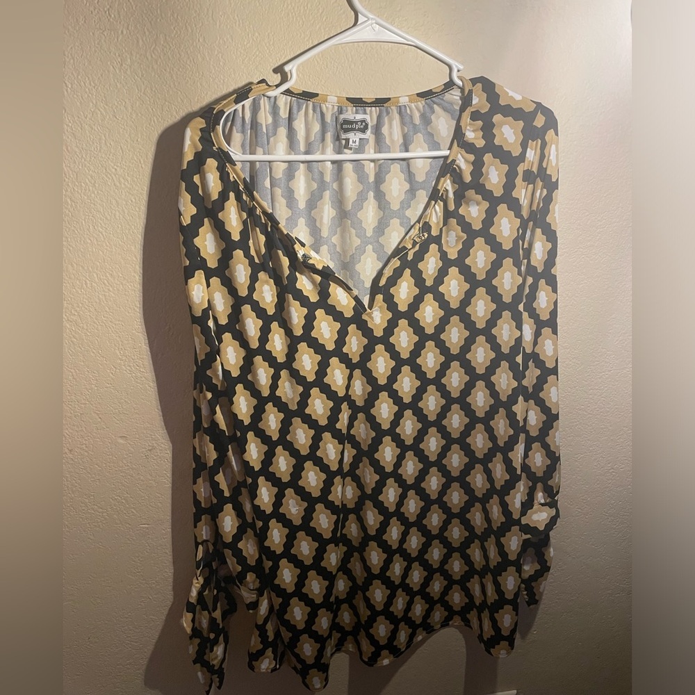 Women’s Mudpie Black and Cream Long Sleeve Dress Too V neck -Size Medium 8-10